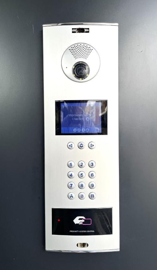 Wyszynskiego Apartment - Self Check-In 20H - Parking &Lift 弗罗茨瓦夫 外观 照片